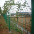 Yeşil renk kaynaklı tel örgü çit
